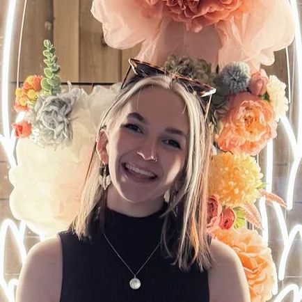 Florence, bridal hair and makeup artist